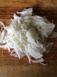 Кесадилья из тортильи с куриным филе и овощами - шаг 2