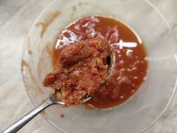 Кетчуп из слив и помидоров на зиму - шаг 9