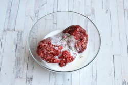 Классическая картофельная запеканка с фаршем в духовке - шаг 5