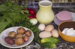 Классическая окрошка на квасе - шаг 1