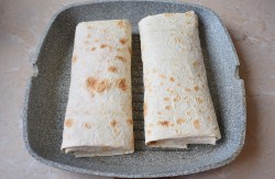 Классическая шаурма с курицей - шаг 8