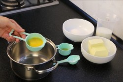 Классический крем Шарлотт с коньяком и ванилью - шаг 1