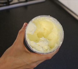 Классический крем Шарлотт с коньяком и ванилью - шаг 8