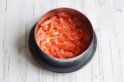 Салат Восточный классический с колбасой - шаг 8