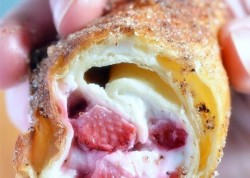 Клубничный чизкейк в лаваше с творогом - шаг 5