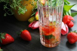 Клубничный мохито алкогольный - шаг 10