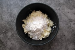 Клубничный торт-чизкейк без выпечки - шаг 4