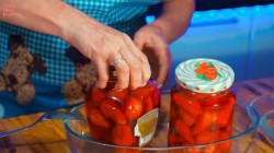 Клубника в собственном соку на зиму - шаг 13