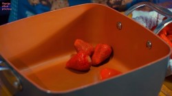 Клубника в собственном соку на зиму - шаг 3