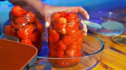 Клубника в собственном соку на зиму - шаг 8