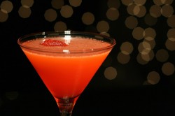 Коктейль Клубничный поцелуй - шаг 1