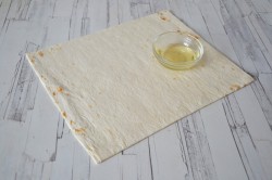 Конвертики из лаваша с сыром - шаг 6