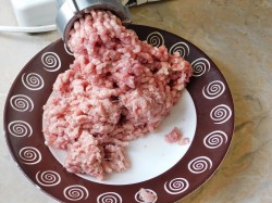 Котлеты из кабачков с фаршем - шаг 1 Котлеты из кабачков с фаршем - шаг 1