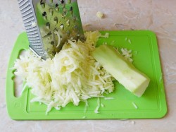 Котлеты из кабачков с фаршем - шаг 5 Котлеты из кабачков с фаршем - шаг 5