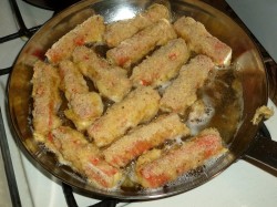 Крабовые палочки в кляре с сыром - шаг 8