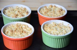 Крамбл с миндалем яблоками и сливочным маслом - шаг 9