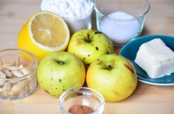 Крамбл с миндалем яблоками и сливочным маслом - шаг 1