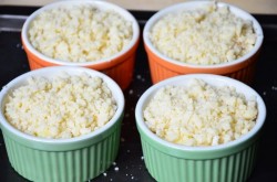 Крамбл с миндалем яблоками и сливочным маслом - шаг 8