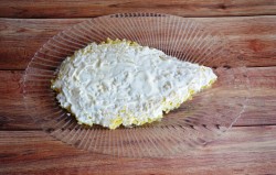 Слоеный салат с грудками Крыска - шаг 4