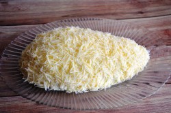 Слоеный салат с грудками Крыска - шаг 10