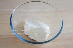 Крем из сливочного сыра и сливок для торта - шаг 2 Крем из сливочного сыра и сливок для торта - шаг 2