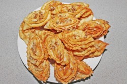 Крымская пахлава пляжная медовая - хворост - шаг 17