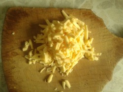 Кукурузные лепешки с сыром - шаг 1