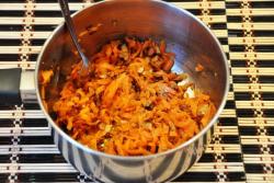 Рулет из филе страуса с черносливом - шаг 5