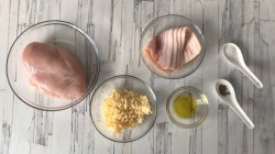 Куриные рулетики в беконе - шаг 1