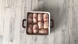 Куриные рулетики в беконе - шаг 8