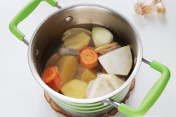 Куриный суп пюре с чесноком - шаг 3 Куриный суп пюре с чесноком - шаг 3