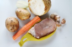 Куриный суп пюре с чесноком - шаг 1 Куриный суп пюре с чесноком - шаг 1