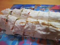 Лаваш с вареной колбасой и плавленым сыром - шаг 11