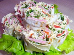 Лаваш с вареной колбасой и плавленым сыром - шаг 13