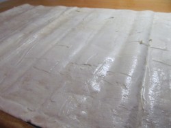 Лаваш с вареной колбасой и плавленым сыром - шаг 2