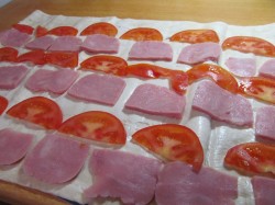 Лаваш с вареной колбасой и плавленым сыром - шаг 5