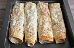 Лаваш с творогом и плавленым сыром в духовке - шаг 10