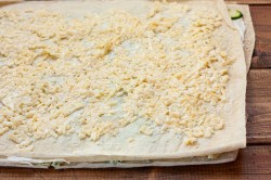 Лаваш с яйцом и огурцом - шаг 6