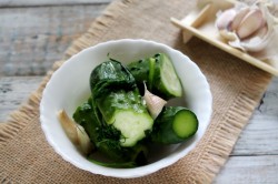 Малосольные огурцы быстрого приготовления в кастрюле - шаг 8