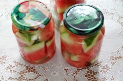 Маринованные арбузы в банках на зиму - шаг 5 Маринованные арбузы в банках на зиму - шаг 5