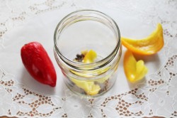 Маринованные помидоры с перцем на зиму - шаг 3 Маринованные помидоры с перцем на зиму - шаг 3
