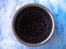 Домашний мармелад из черной смородины - шаг 2