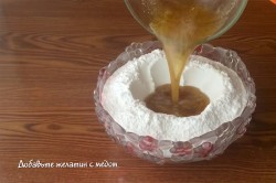 Мастика из желатина и сахарной пудры - шаг 6 Мастика из желатина и сахарной пудры - шаг 6