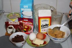 Торт с медом со сметанным кремом в шоколадной глазури - шаг 1 Торт с медом со сметанным кремом в шоколадной глазури - шаг 1