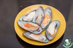 Мидии с сырно чесночным соусом - шаг 1