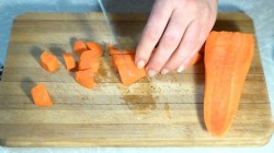 Морковный смузи с яблоком апельсином - шаг 2 Морковный смузи с яблоком апельсином - шаг 2