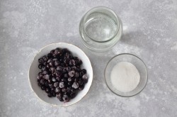 Морс из черной смородины - шаг 1 Морс из черной смородины - шаг 1