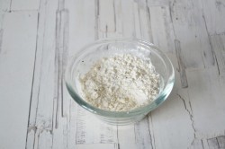 Морской окунь жареный на сковороде - шаг 5