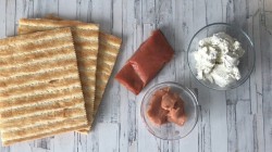 Рыбный наполеон с красной рыбой - шаг 1