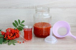 Настойка из красной рябины в домашних условиях на водке - шаг 8 Настойка из красной рябины в домашних условиях на водке - шаг 8